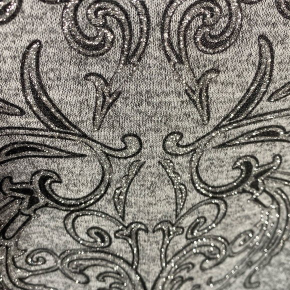 Catherine’s Embellished Tunic Top 1X Gray 3/4 Sleeve Asymmetrical Hem Plus Size - Picture 2 of 7